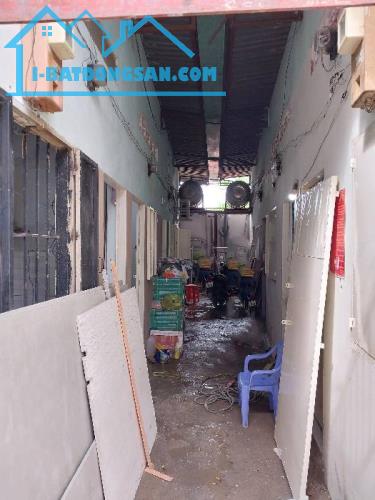 [D2463*] Có sẵn dòng tiền 15tr/tháng ngay sát chợ Tân Trụ, giá 7.x tỷ