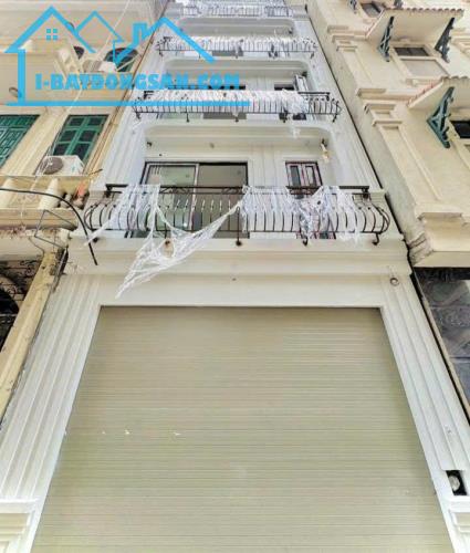 SIÊU PHẨM DÒNG TIỀN LỚN, VIEW HỒ – Ô TÔ TRÁNH N V CỪ 86mx 8T, TM, GIÁ CỰC TỐT.