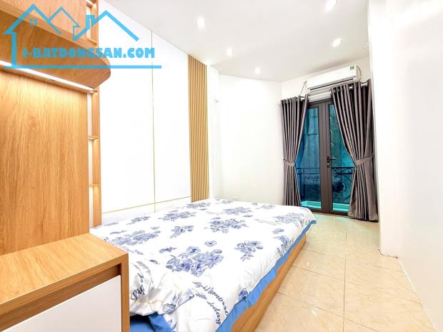 CHÍNH CHỦ BÁN NHÀ HỒNG MAI - 30M2 x MT 3M x 5T, CHỦ CHÀO GIÁ 5,25 TỶ - NHÀ MỚI Ở NGAY.C