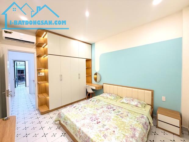 Bán nhà Hẻm xe hơi Phan Văn Trị 44m2 3 phòng ngủ giá chi 6.3 tỷ
