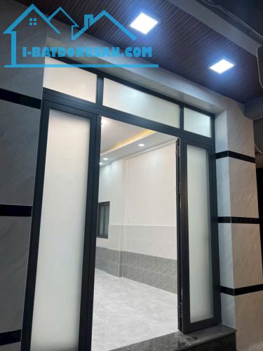 NHÀ MỚI ĐẸP HUỲNH TẤN PHÁT , PHÚ THUẬN , Q7 - 20M2 -2PN CHỈ 1 TY 270TR