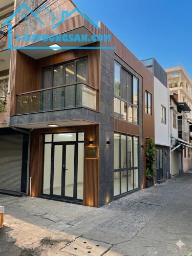 Bán nhà căn góc 2 MT Hẻm Nguyễn Biểu, P1 - Quận 5. DT: 3,3x11m (2 tầng). Giá: 6,3 Tỷ