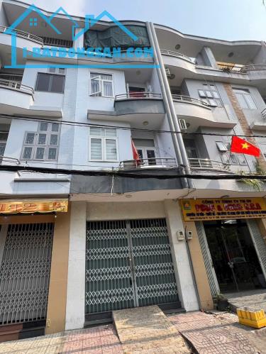 Siêu phẩm đối diện công viên 4 x 16m đường nội bộ Tạ Quang Bửu Q8 TP.HCM