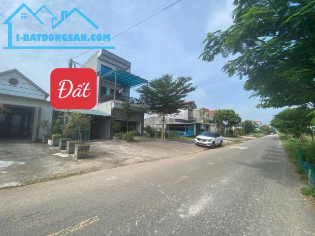 Cần bán nhanh lô đất đẹp TDP Hà Châu, tt. Gia Khánh, DT100m2 Trục kinh doan đỉnh 2,45 TỶ