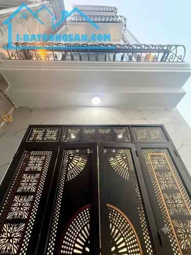 🏡Bán Nhà trung tâm Long Biên, view Hồ điều hoà thoáng mát nhỉnh 5 đồng - 5 tầng, full đồ
