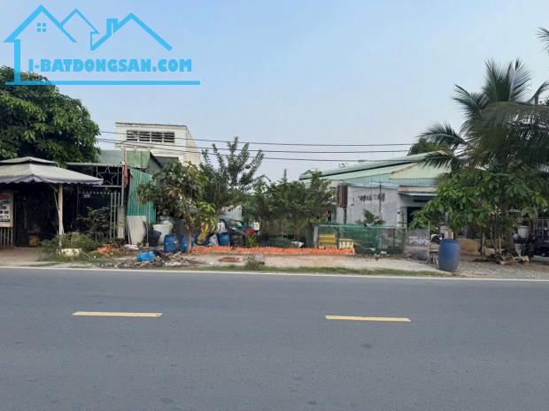 Bán đất mặt tiền Mai Bá Hương,Lê Minh Xuân dt 1000m2 (gần 800m2 thổ cư) giá giảm còn 18 tỷ
