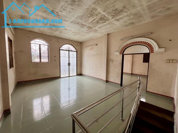 BÁN NHÀ XE HƠI NGỦ TRONG NHÀ - PHẠM THẾ HIỂN Q8 - NGANG 9.1M - 94M² - 7.5 TỶ - 0784968131