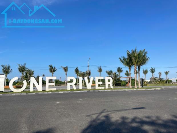 Biệt thự One River 2 mặt tiền Phú Mỹ An, 300m², view sông Cổ Cò, đường Song Hào giá 38 tỷ