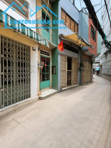 Bán Nhà P.2 - Q.5 - Hẻm 3m Cách 20m Ra Mặt Tiền - 4 Tầng - 3PN - Chỉ Hơn 4 Tỷ Bán Nhanh