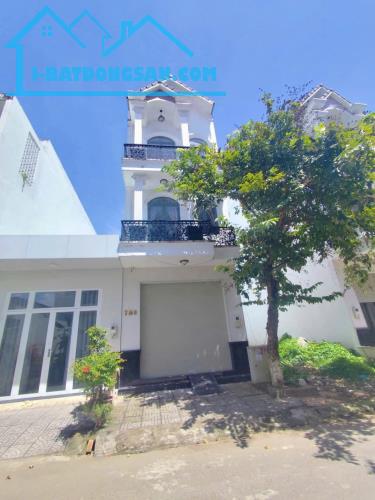 VỊ TRÍ NHÀ ĐOẠN NGOÀI GẦN CHỢ GIÁ TỐT CG Bán Nhà 1 Trệt 2 Lầu Đường B3 (Đoạn Ngoài Gần Chợ