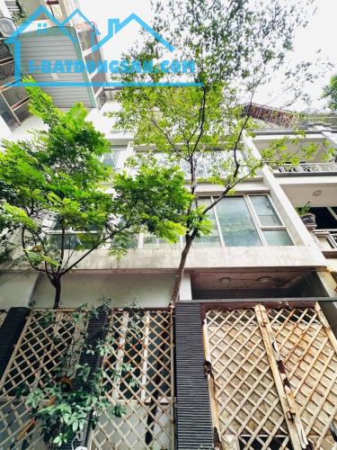 Nhà Phố GIẢNG VÕ Phân Lô OTO Đỗ Cửa DT 75m2 x 6 Tầng. LH 0934550556.