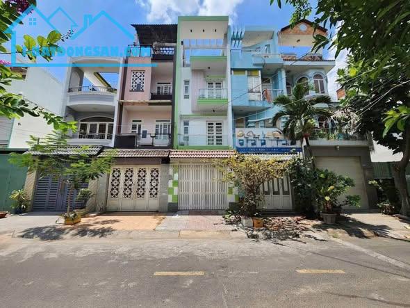 Nhà mới cứng 5 tầng đường 10m Hoàng Ngọc Phách DT: 4x20 80m² 6 phòng 6WC giá 9.9 tỷ