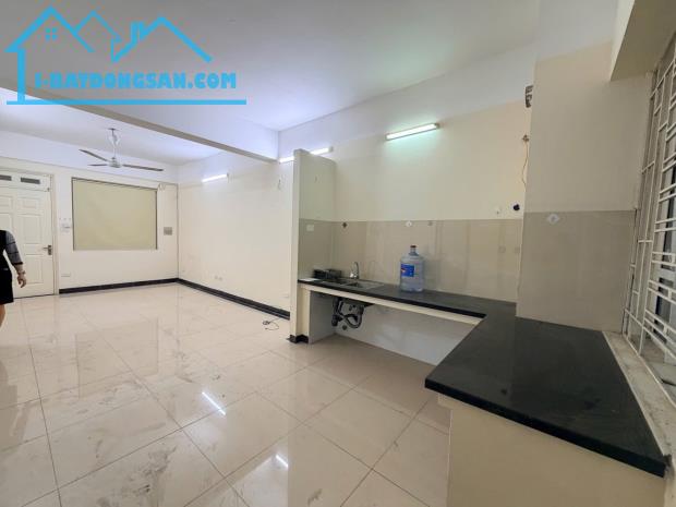 Căn hộ 71m²Mỹ Đình 1, cạnh ĐH Thương mại, nhỉnh 6 tỷ!
