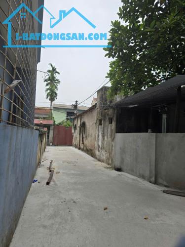 Bán gấp đất Văn Bình ,ô tô đỗ cổng ,sát quốc lộ 1A ,diện tích rộng giá 5.4 tỷ
