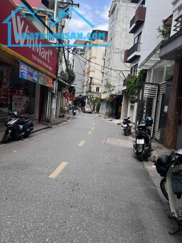 Bán Đất Mặt Phố Hoa Bằng. Cầu Giấy. Lô Góc. Ô Tô. DT 100m2. MT 5m. Giá 38.3 Tỷ.