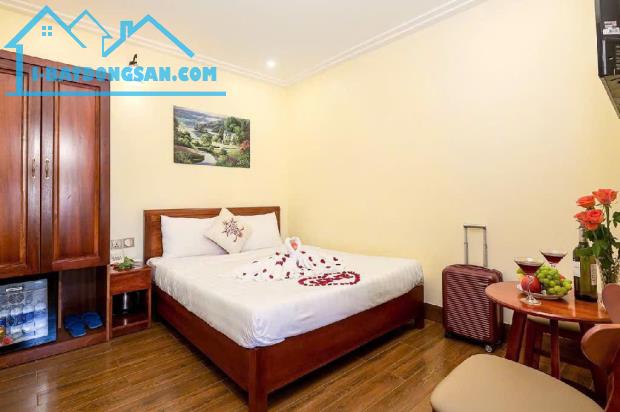 Khách sạn 8 tầng dt 125m² An Đồn 5 – gần biển mỹ khê, doanh thu 200 triệu/tháng