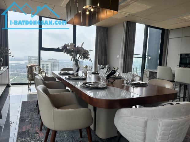 HIẾM!! 1.O.2 CĂN GÓC - 130M2 - 3 NGỦ - 18.8 TỶ - CHUNG CƯ CAO CẤP VINCOM NGUYỄN CHÍ THANH