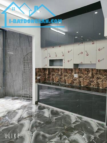 BÁN NHÀ 2 TỶ 350 TRIỆU, NGÕ TRẦN THÁI TÔNG , 45,6 M2 x 3 TẦNG