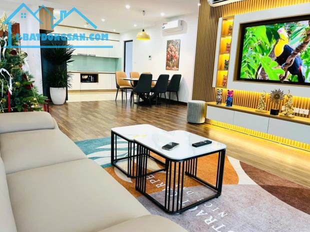 Chính chủ cần bán nhanh căn hộ chung cư KĐT Resco Phạm Văn Đồng – 2 ngủ - Chỉ hơn 5 tỷ.