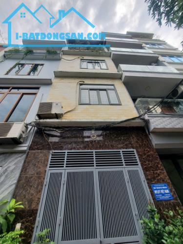 Bán nhà Bát Khối,Cổ Linh 4 tầng,45m,mt3.6m oto đỗ cửa nhỉnh 8 tỷ