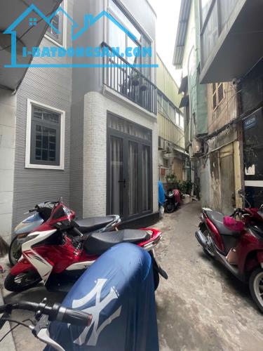 TRUNG TÂM QUẬN 1 - NGAY CỐNG QUỲNH - SÁT BÊN BÙI VIỆN - NHÀ 3 TẦNG - 28M2 - CHỈ 4.85 TỶ( T