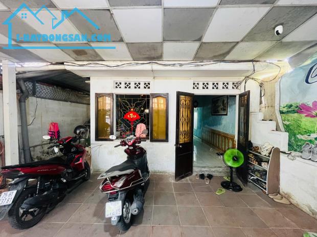 BÁN ĐẤT TẶNG NHÀ-DT182-MẶT TIỀN 6,5M NGỰ BÌNH-THUẬN HÒA-TP HUẾ-GIÁ 4,5 TỶ