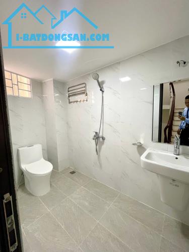 BÁN NHÀ ĐƯỜNG HOÀNG MAI GẦN ĐỀN LỪ, PHÂN LÔ Ô TÔ VÀO NHÀ, THOÁNG TRƯỚC SAU, GIÁ ĐẦU TƯ.