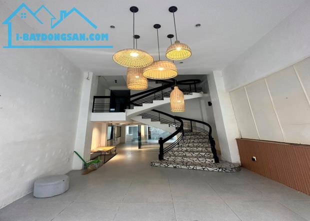 Bán nhà HXH kinh doanh Phạm Ngọc Thạch, P. Xuân Hoà, TPHCM, 89m2, 4 tầng, nơi hiếm nhà bán