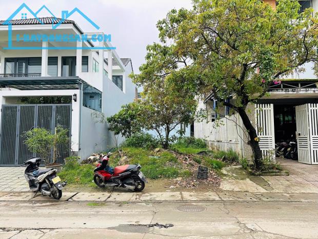 BÁN ĐẤT 136M2 MẶT TIỀN ĐƯỜNG NGUYỄN LỘ TRẠCH, GẦN CHỢ CỐNG MỚI, PHƯỜNG XUÂN PHÚ, TP HUẾ