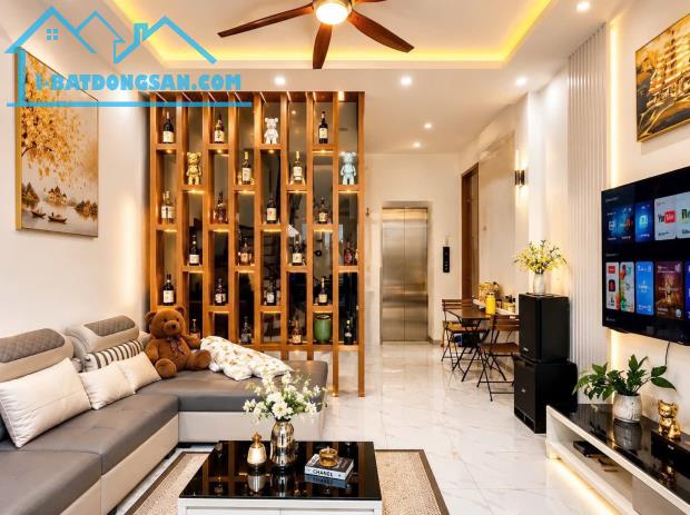 BÀI TOÁN AN CƯ, 7.2 TỶ CÓ THANG MÁY SỐNG AN CƯ CẠNH Vinhomes Riverside 5 TẦNG