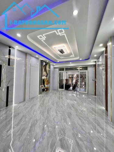 Nhà đường Đình Nghi Xuân, Tân Phú - 5 Tầng - Ngang 5m - DT 91m² - Giá 10 tỷ
