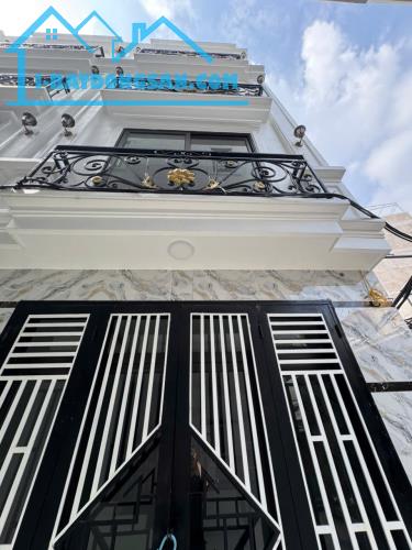 🏠Bán nhà 5 tầng trung tâm Long Biên, Rá chỉ 6.05 đồng - ô tô đổ cổng , ngõ nông, thoáng