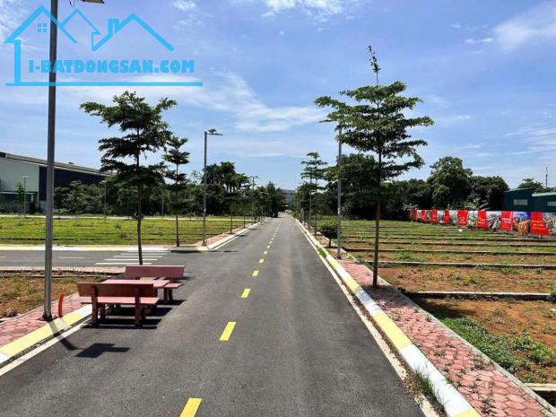 Đất Hòa Lạc 100m2 full thổ cư hàng F0 chỉ nhỉnh 2 tỷ phù hợp đầu tư kinh doanh cực hiếm