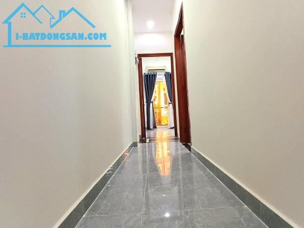 Nhà Đẹp Diện Tích To 78m² - Hoàn Công Đủ 2Tầng - Ngay Trường Đại Học Sư Phạm Quận 5 💥