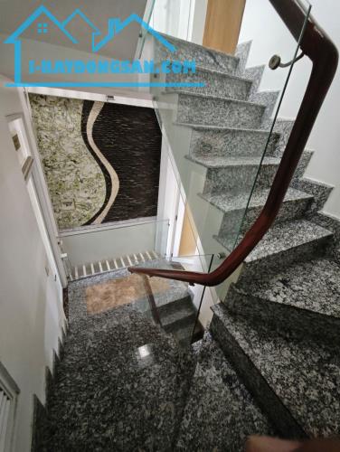BÁN TÒA NHÀ VĂN PHÒNG ĐƯỜNG 11 LINH XUÂN THỦ ĐỨC - PHÙ HỢP CÔNG TY ĐANG CẦN TRỤ SỞ