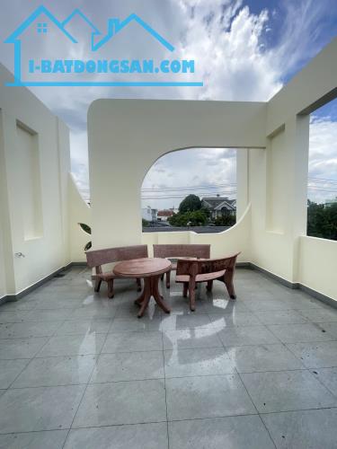 248m2, ngang 5m, dài miên man, Mặt tiền Phan Văn Hớn