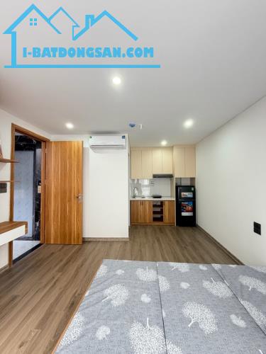 Bán tòa Apartment phố Yên Hòa diện tích 50m2 6T thang máy full nội thất dòng tiền 50tr/thg