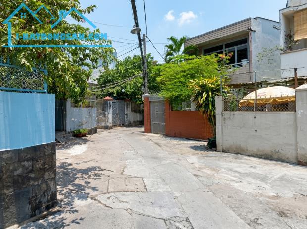 [O2516] Sát vách ĐH Văn Lang nhà 2 tầng vuông vức - Giá 3.x tỷ