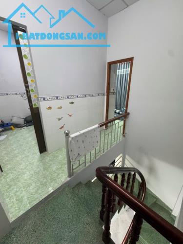 Bán gấp nhà Kiên cố hẻm xe hơi Trần Tấn TÂN PHÚ ngang hơn 5m, sầm uất, đủ tiện ích 4,X TỶ.