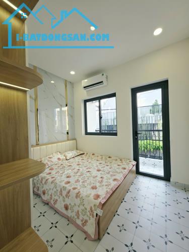 Bán gấp nhà mới 3 tầng Nguyễn Hồng Đào, Tân Bình Full Nội Thất xe hơi đỗ tận nhà 6,x Tỷ