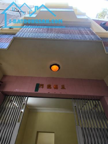 Bán Nhà Quận 5 - Hẻm 3,5m - 20m² x 3 Tầng - 30m Ra Mặt Tiền - Hoàn Công Đủ - Giá 3,45 Tỷ