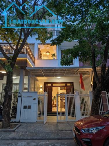 🔥🍀 Bán Homestay Mặt tiền An Cựu City - cách Hoàng Quốc Việt 20m -vị trí đẹp nhất khu vực