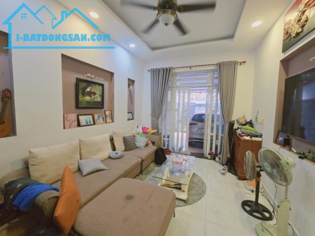 Nhà MT Đường số 14, Phước Bình – Dt 88m² (4m x 22m) x 3 tầng
