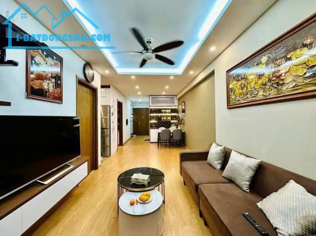 Bán gấp căn hộ chung cư đường Phạm Văn Đồng – 70m2 – Giá chỉ hơn 5 tỷ.