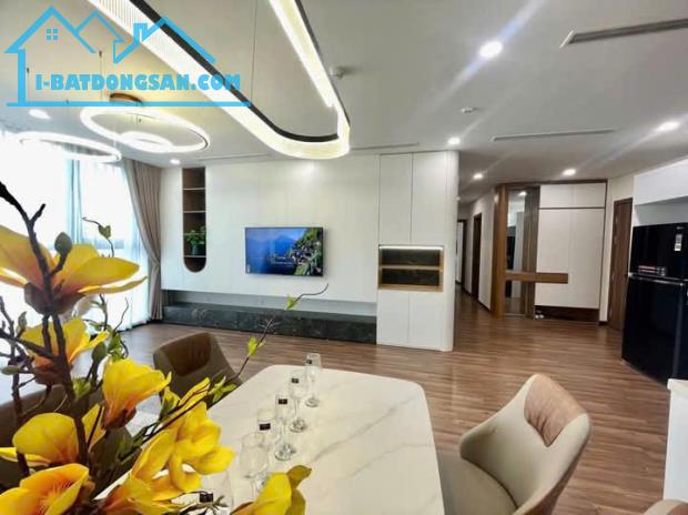 Bán chung cư Khu đô thị Ciputra – DT 100m2 – Căn góc 3PN – Sổ lâu dài.