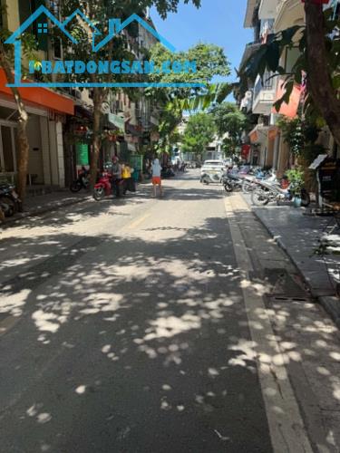 Bán Nhà Phố Chân Cầm Hoàn Kiếm 45m2-6T MT5m Lô Góc 2 Thoáng 37 Tỷ Chân Cầm.