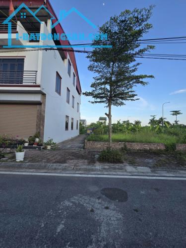 Bán gấp đất TĐC Xâm Thị lô góc, ô tô tránh ,hàng hiếm khu vực ,diện tích rộng giá 7.45 tỷ