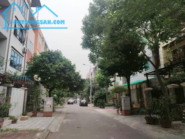 BÁN LIỀN KỀ VĂN KHÊ HÀ ĐÔNG - GIÁ RẺ NHẤT - SỔ ĐỎ VUÔNG ĐẸP