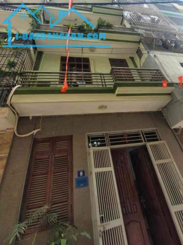Bán nhà phố Trung Liệt, quận Đống Đa. DT 49m², 5 tầng, giá 11.8 tỷ. Rất hiếm