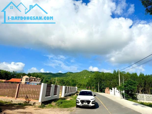 BÁN NHANH LÔ 242M2 NGANG 10 chân núi Minh Đạm - Cách biển 5p chỉ 1ty640 ĐẤT PHƯỚC HẢI VIE